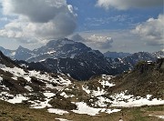 Laghi Gemelli dalle Baite di Mezzeno, fiori, stambecchi e ancora neve (4giu21) - FOTOGALLERY